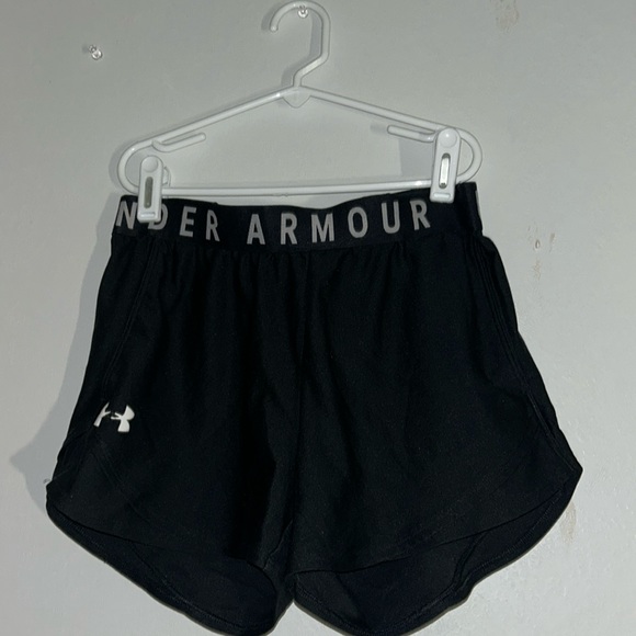 Black under armor shorts - Picture 1 of 1